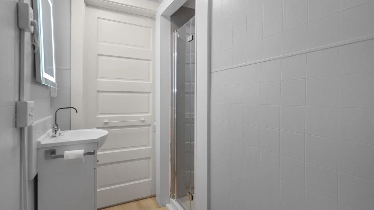 Photo of Bathroom in Collegetown