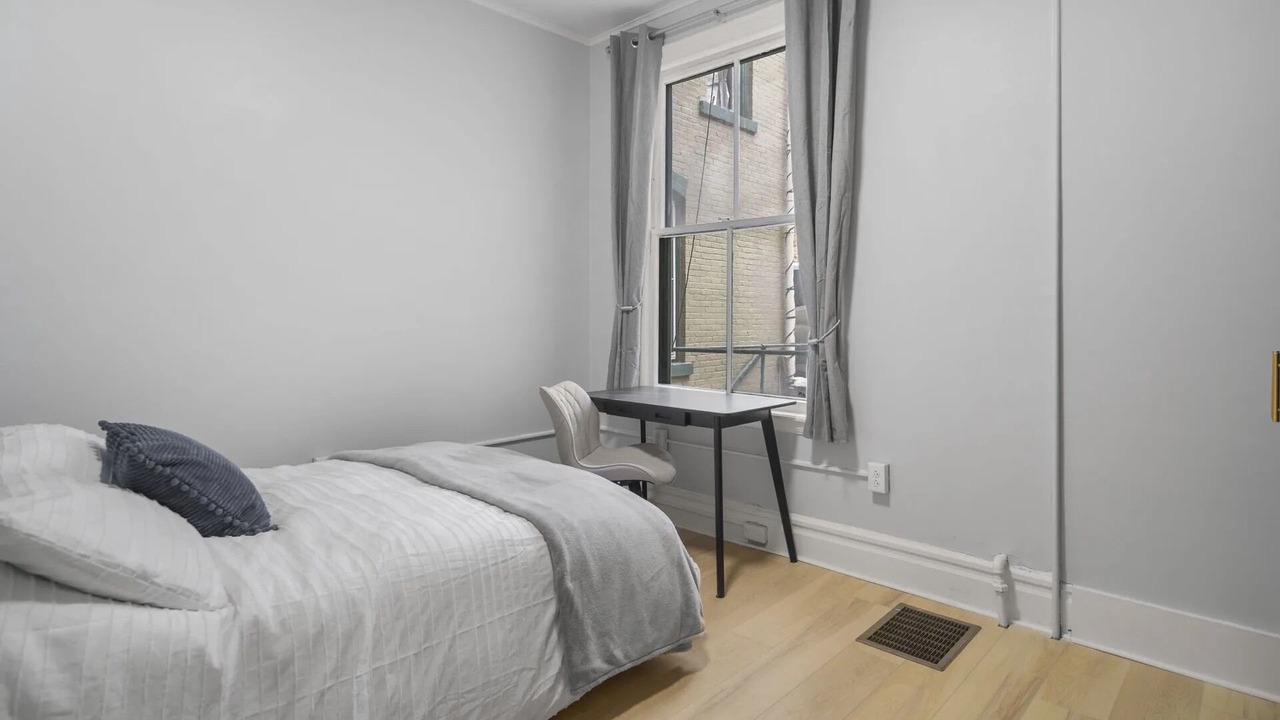 Photo of Bedroom in Collegetown