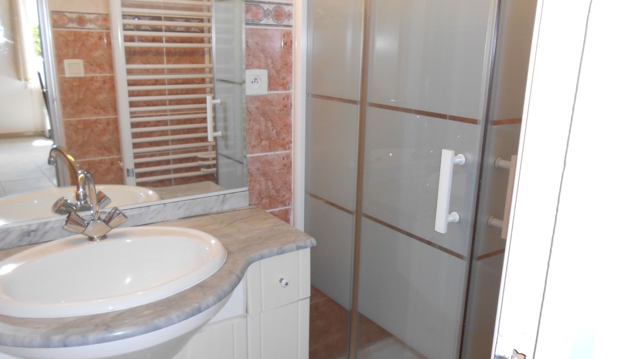 Photo of Bathroom in Gravieres