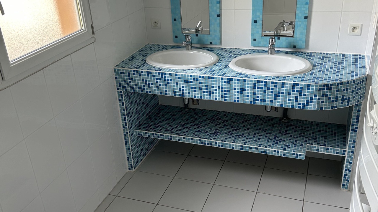 Photo of Bathroom in Cote Pavee