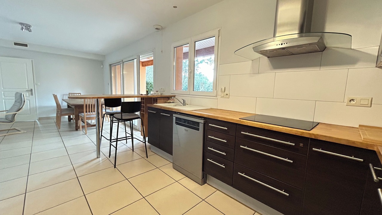 Photo of Kitchen in Cote Pavee