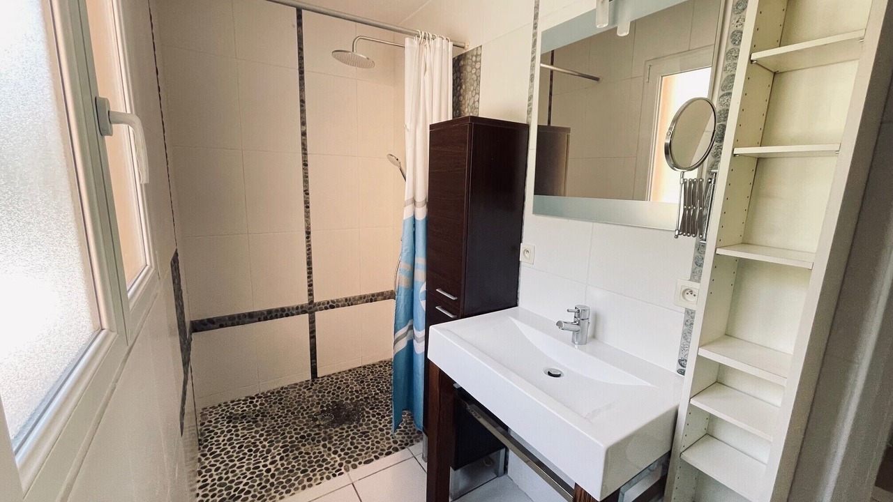 Photo of Bathroom in Cote Pavee
