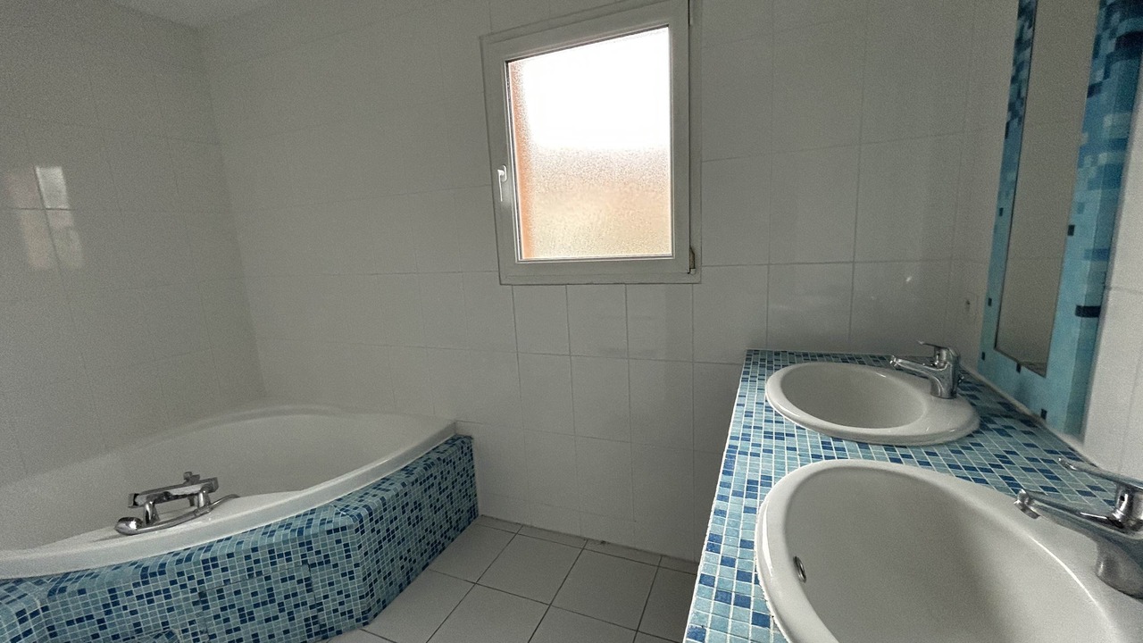 Photo of Bathroom in Cote Pavee