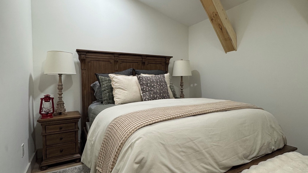 Photo of Bedroom in Painted Post