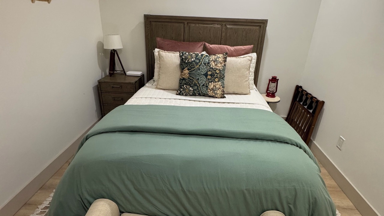 Photo of Bedroom in Painted Post