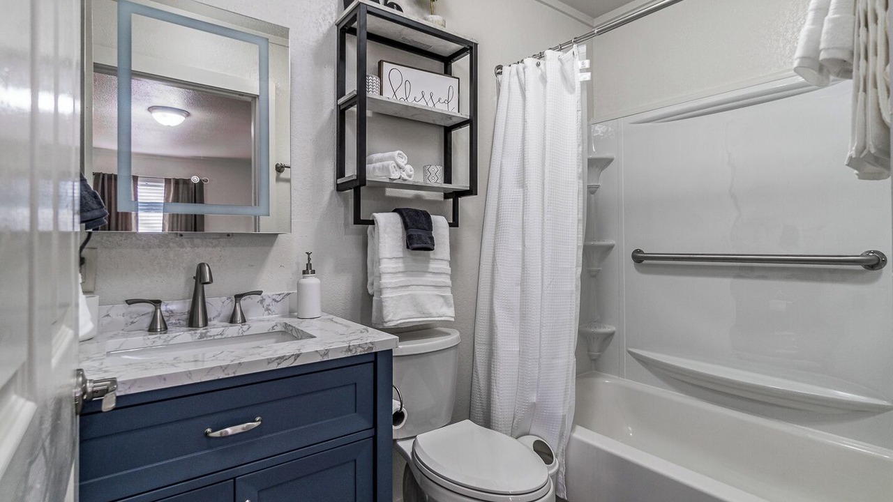 Photo of Bathroom in Borger