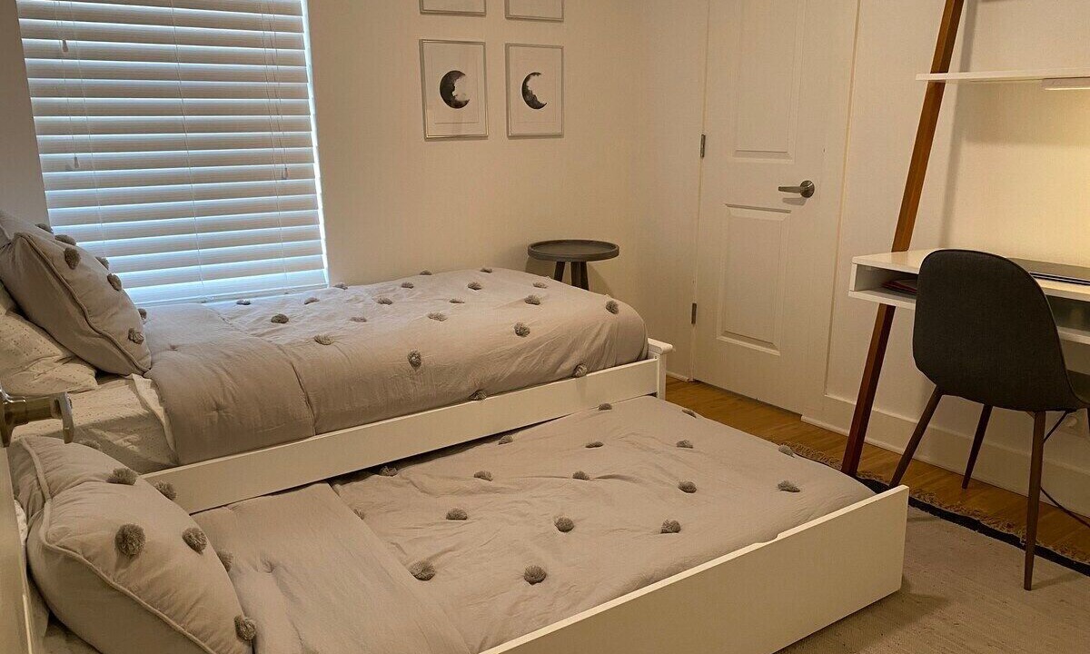 Photo of Bedroom in Blackshear-Prospect Hill