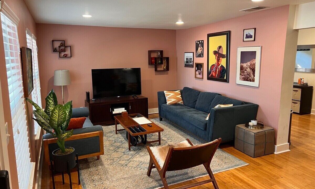 Photo of Livingroom in Blackshear-Prospect Hill