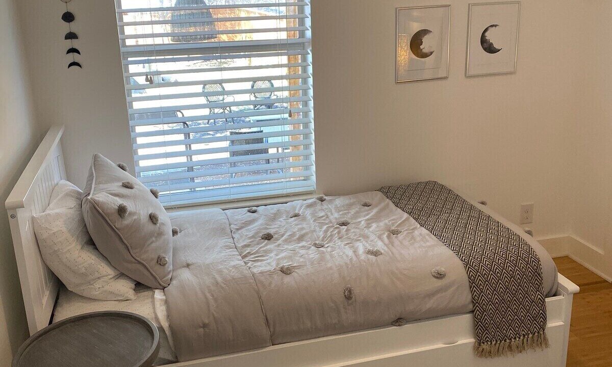 Photo of Bedroom in Blackshear-Prospect Hill