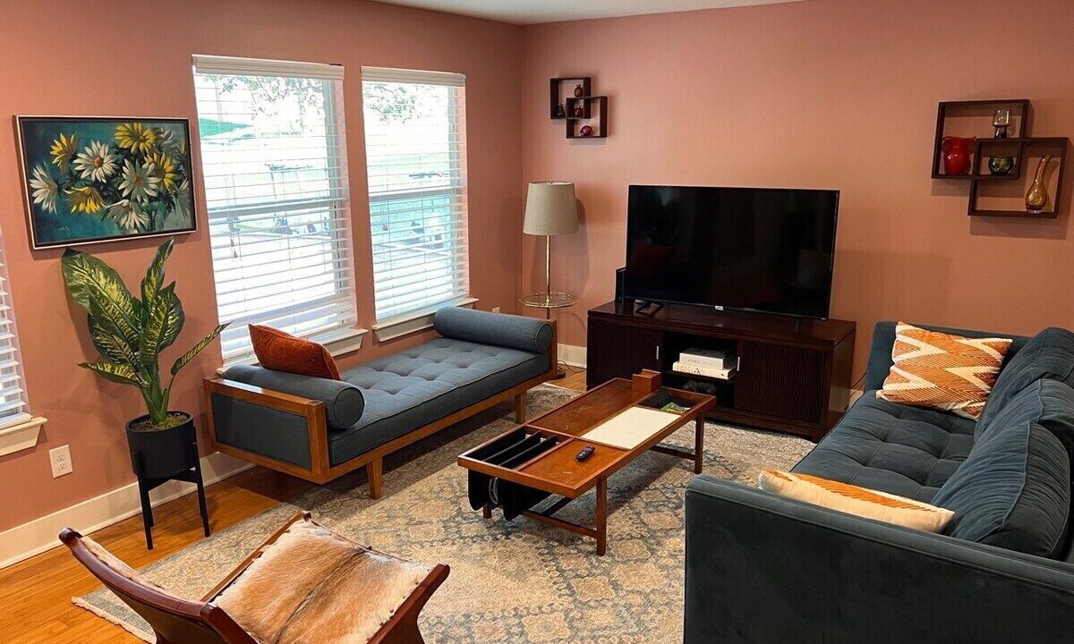 Photo of Livingroom in Blackshear-Prospect Hill
