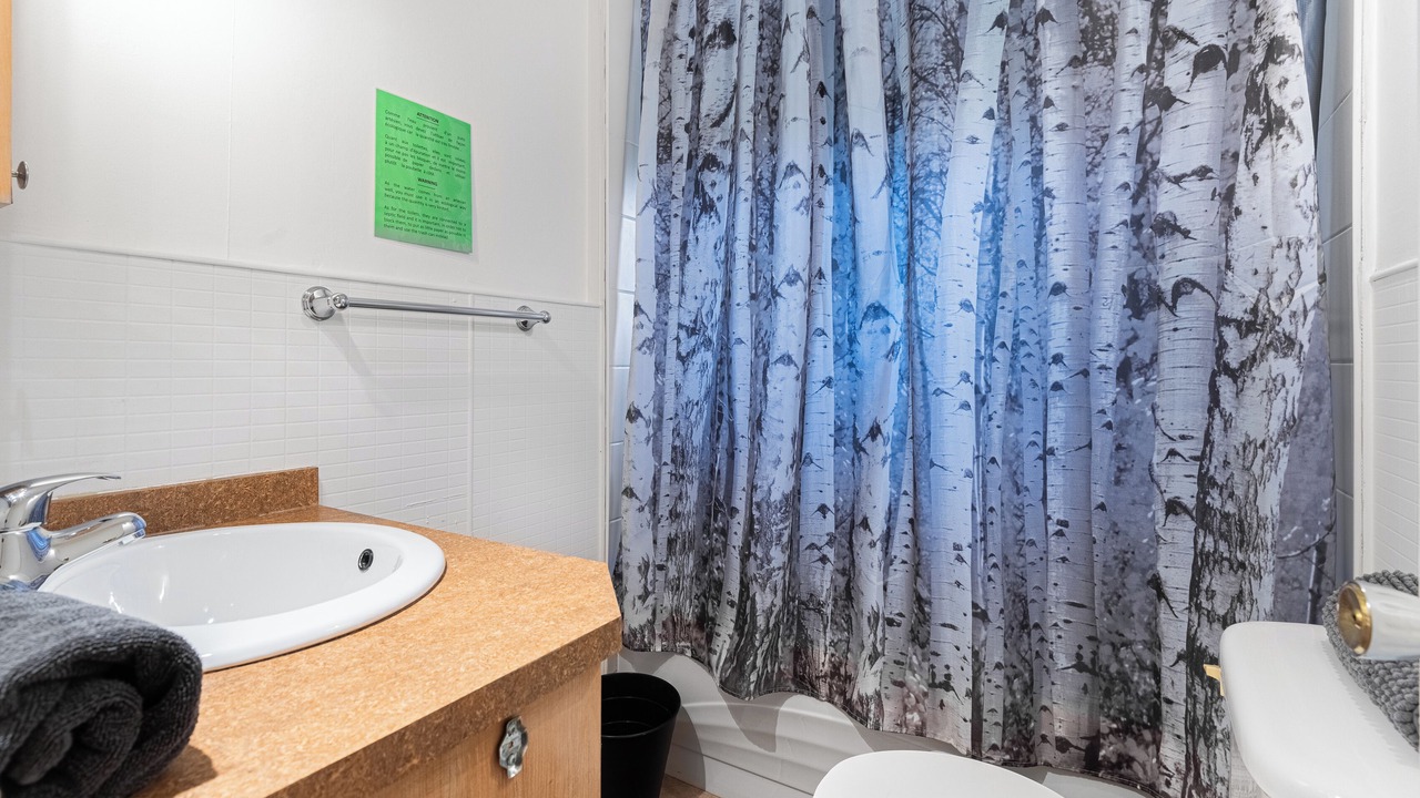 Photo of Bathroom in Les Pays-d'en-Haut Regional County Municipality