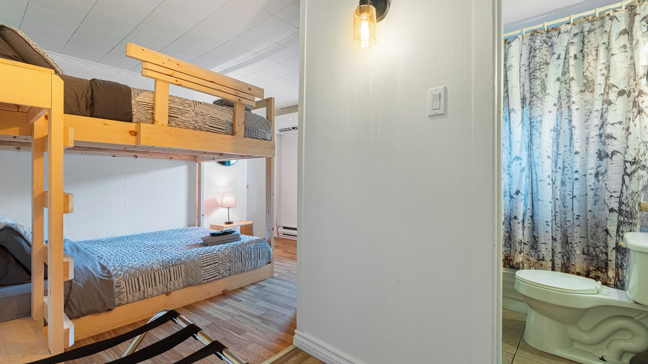Photo of Bedroom in Les Pays-d'en-Haut Regional County Municipality