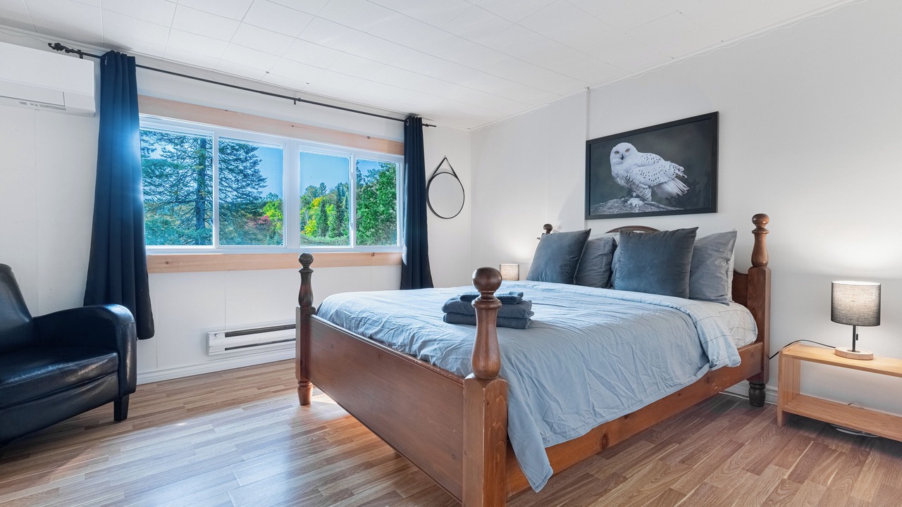 Photo of Bedroom in Les Pays-d'en-Haut Regional County Municipality
