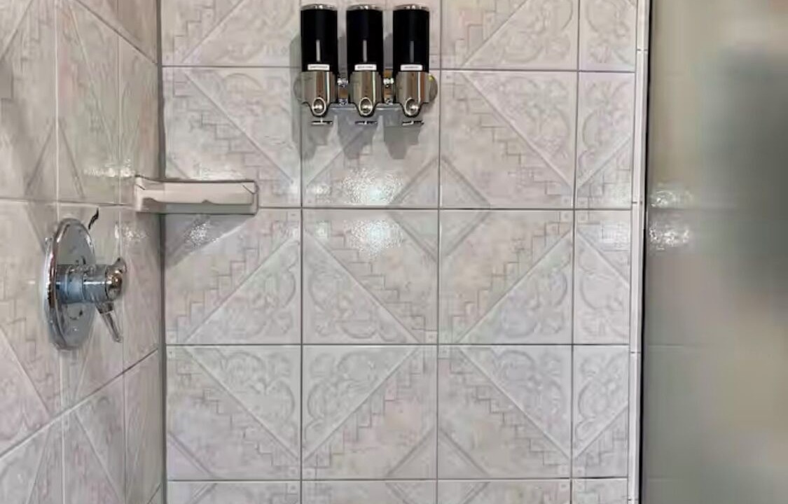 Photo of Bathroom in Milo