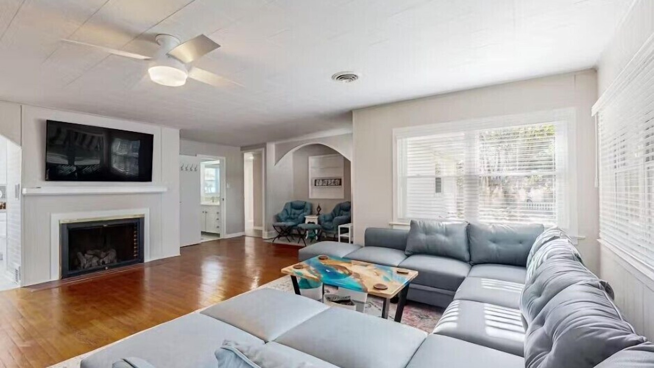 Photo of Livingroom in Lewes