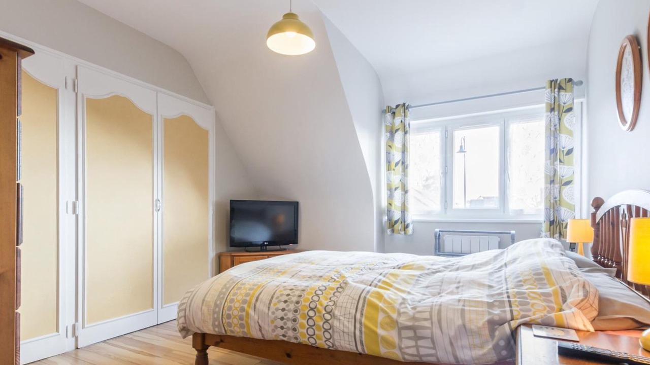 Photo of Bedroom in Portbail