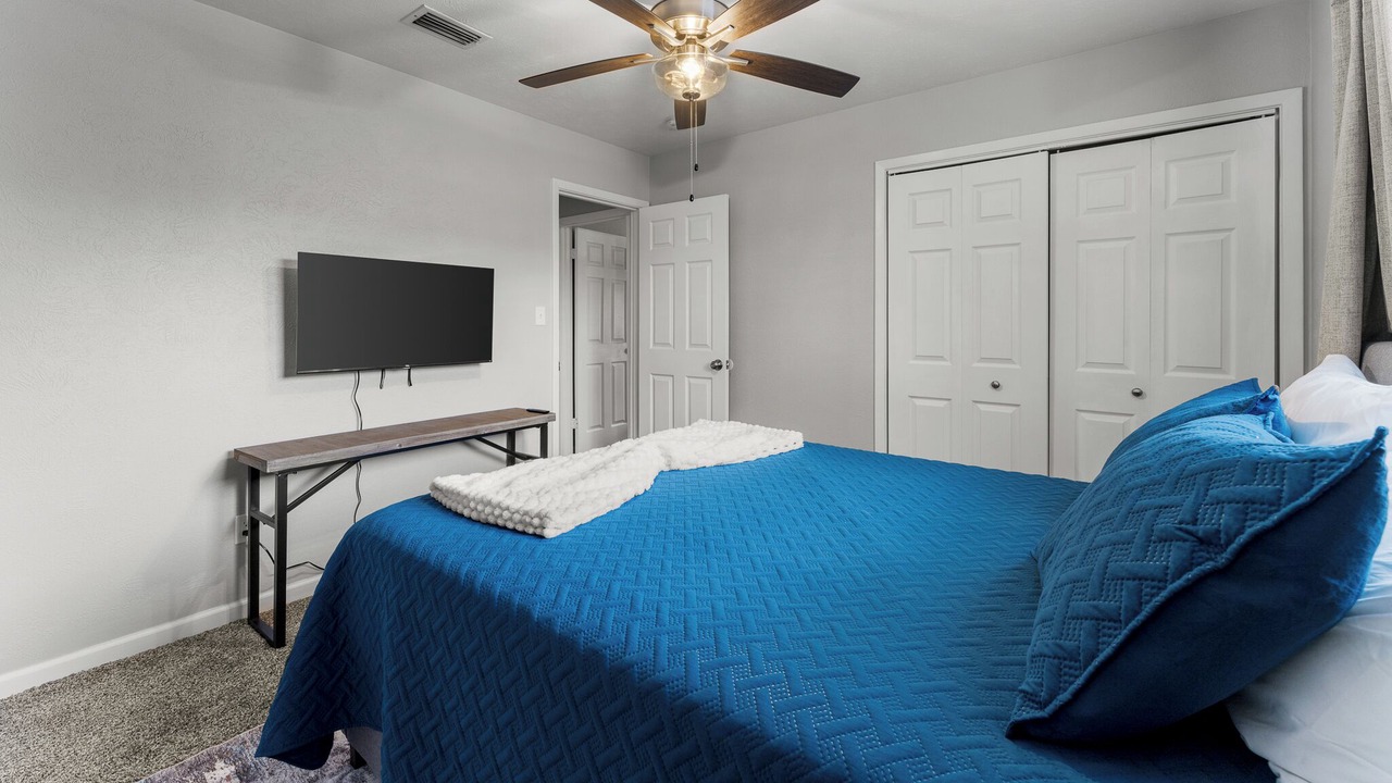 Photo of Bedroom in South Side
