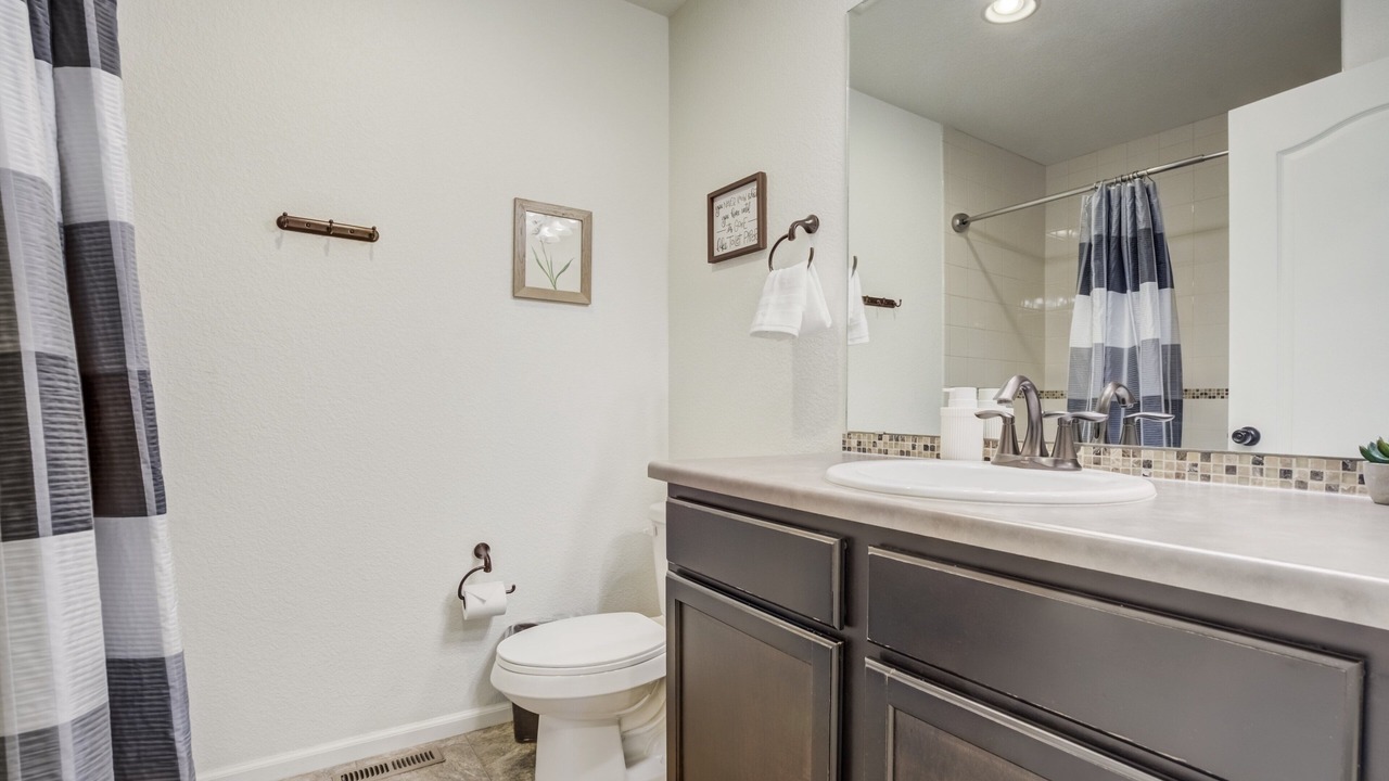 Photo of Bathroom in Fountain