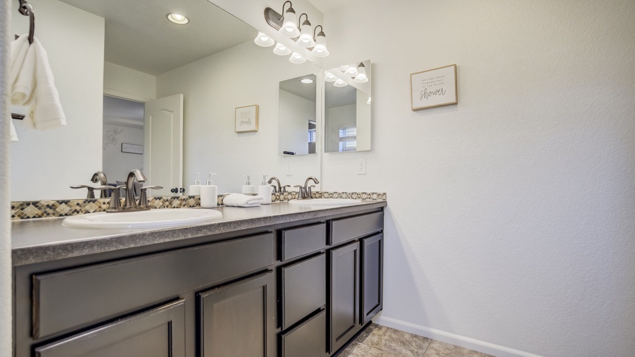 Photo of Bathroom in Fountain