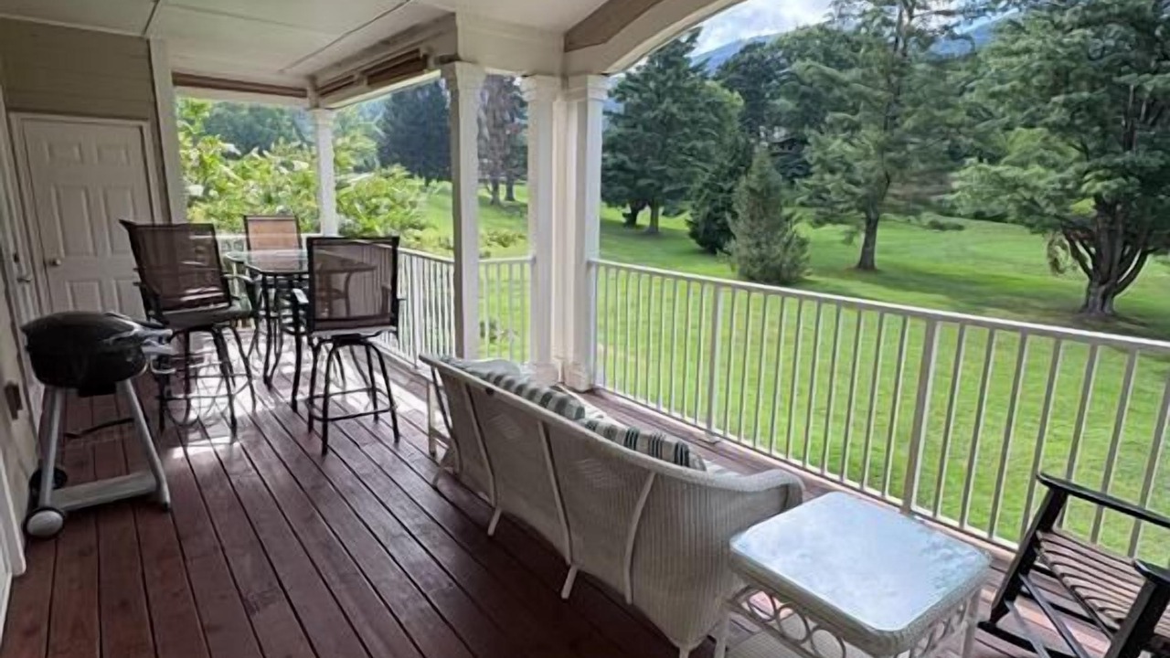 Photo of Patio Balcony in Maggie Valley