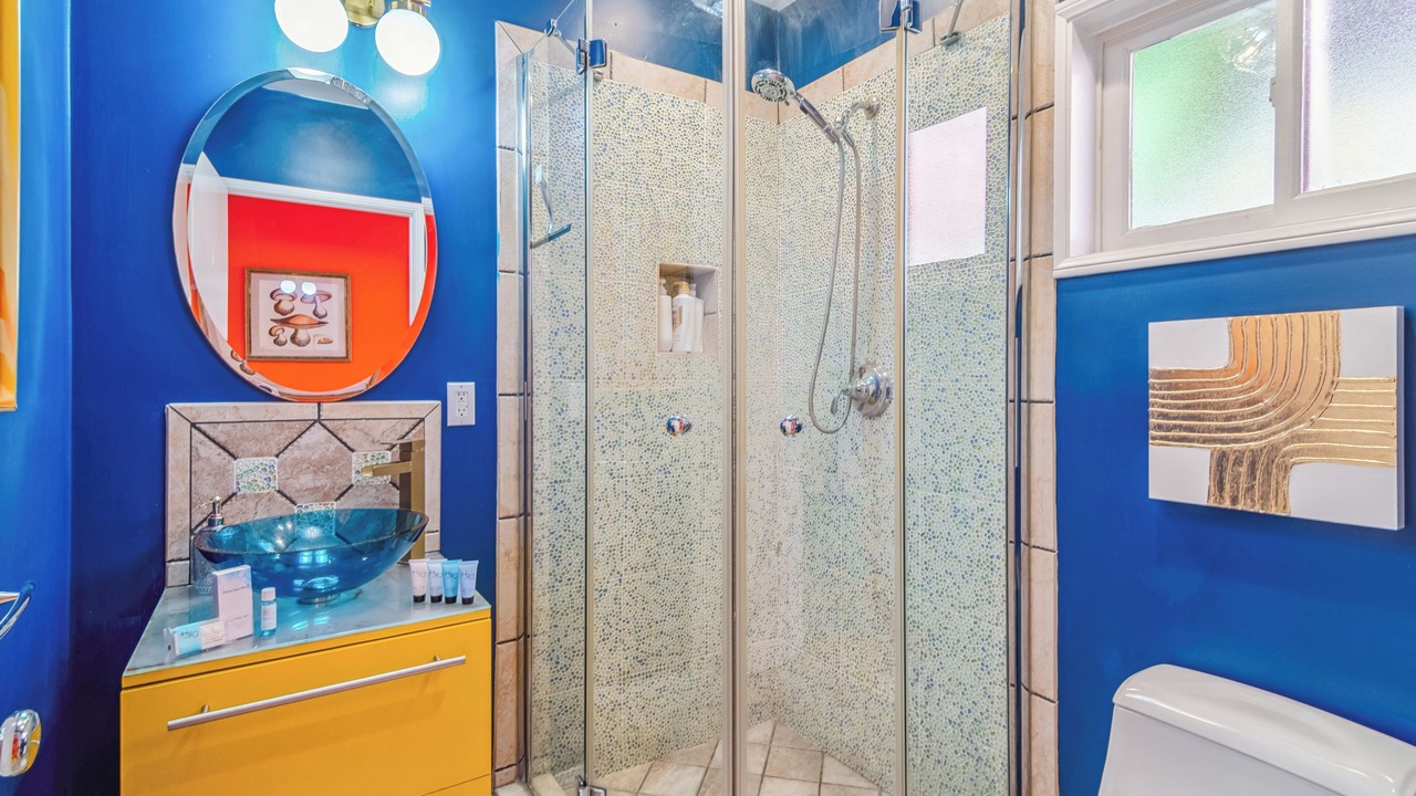 Photo of Bathroom in Beachwood Canyon