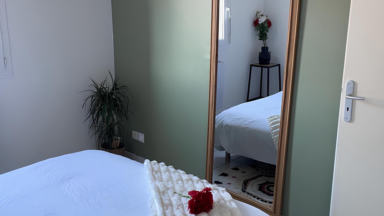 Photo of Bedroom in Avion