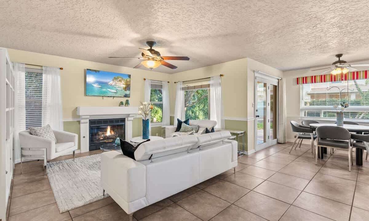 Photo of Livingroom in Northeast Heights