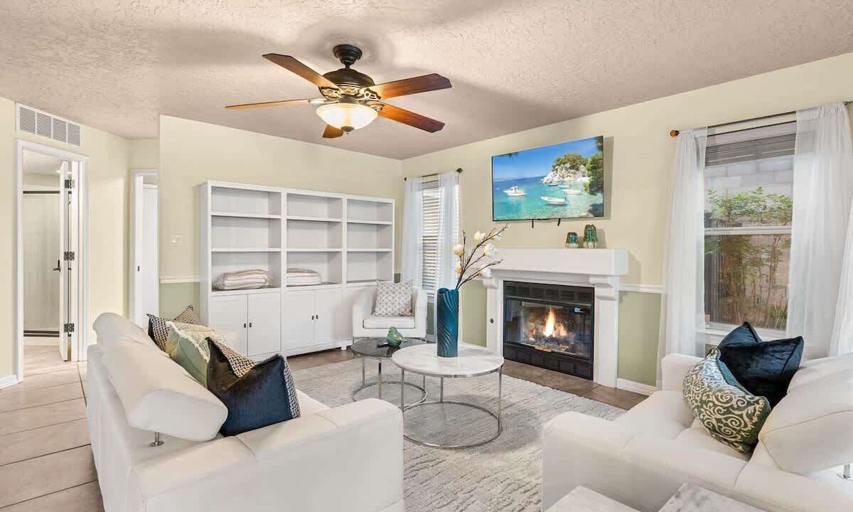 Photo of Livingroom in Northeast Heights