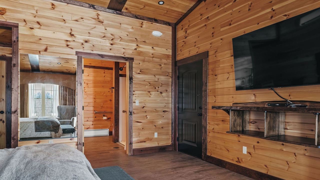 Photo of Bedroom in Tully