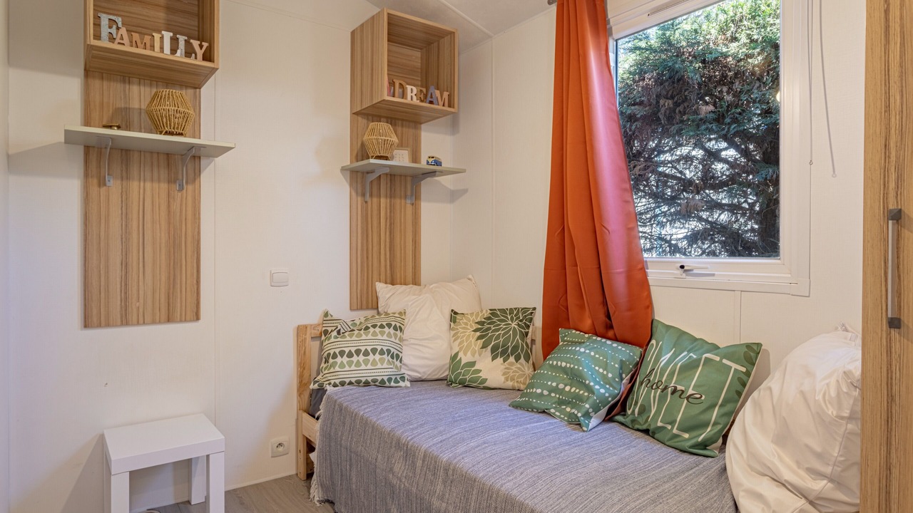 Photo of Bedroom in Le Port