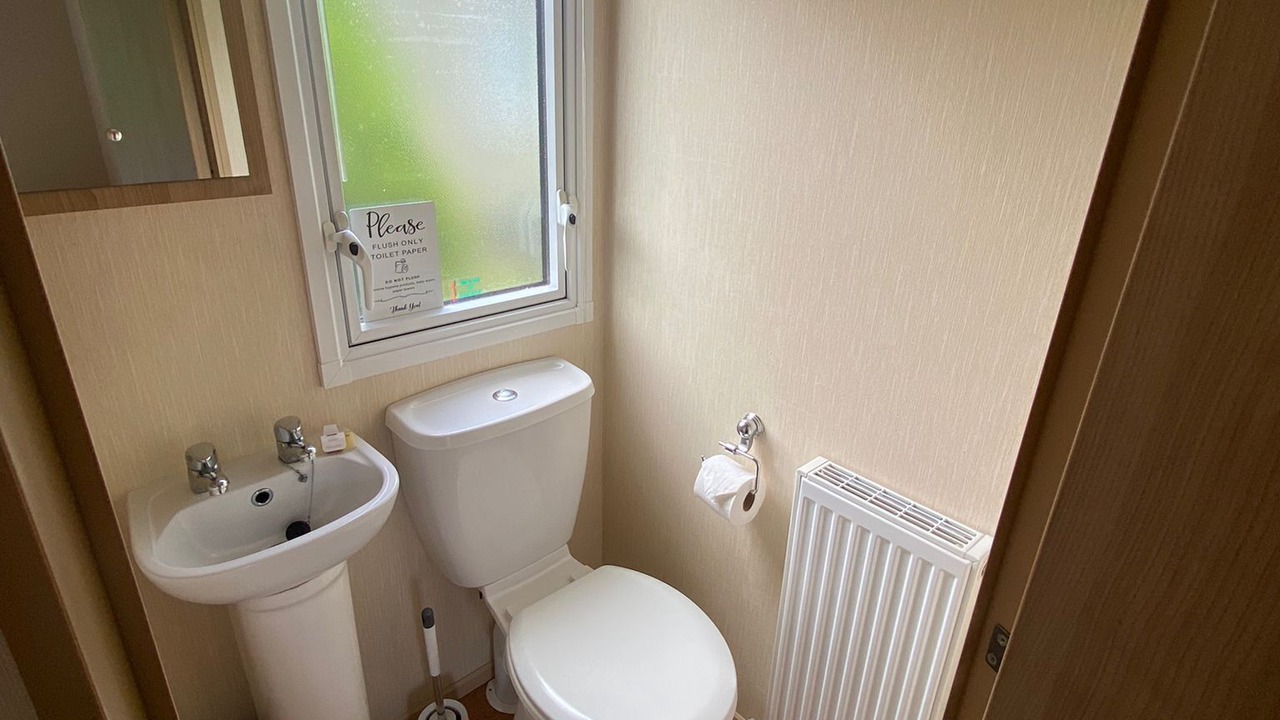 Photo of Bathroom in Natland