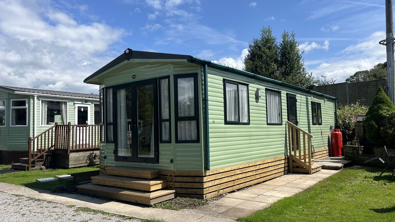 Photo of Others in Natland