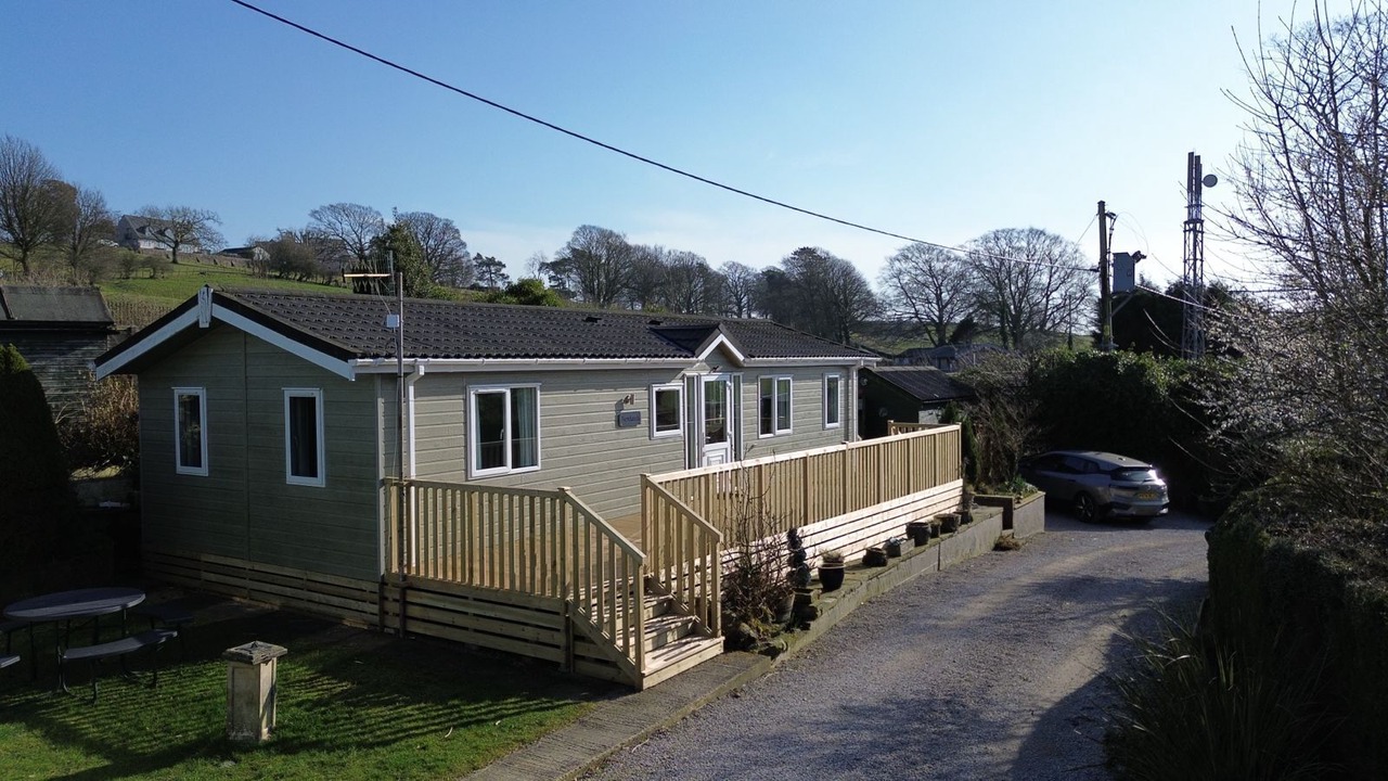 Photo of Others in Natland