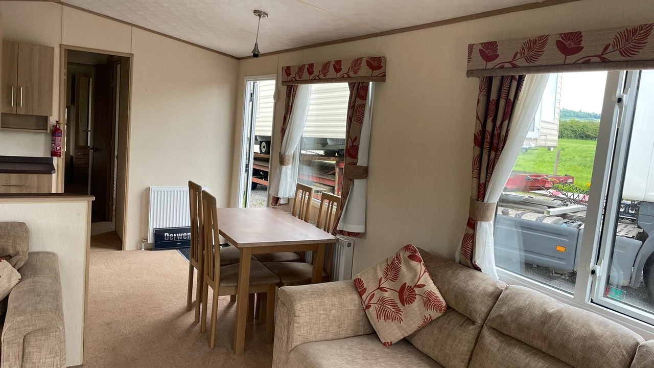 Photo of Others in Natland