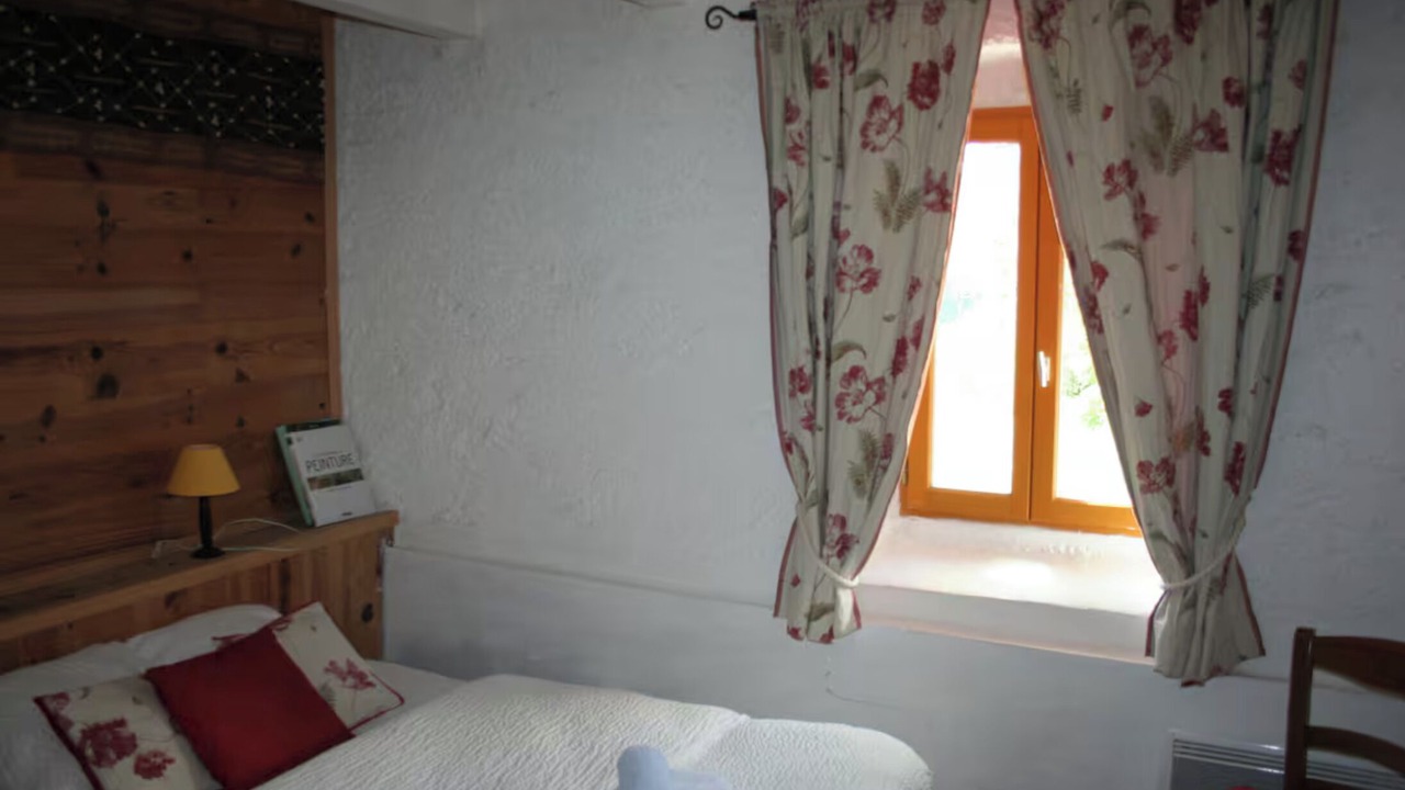 Photo of Bedroom in Bellecombe-en-Beauges