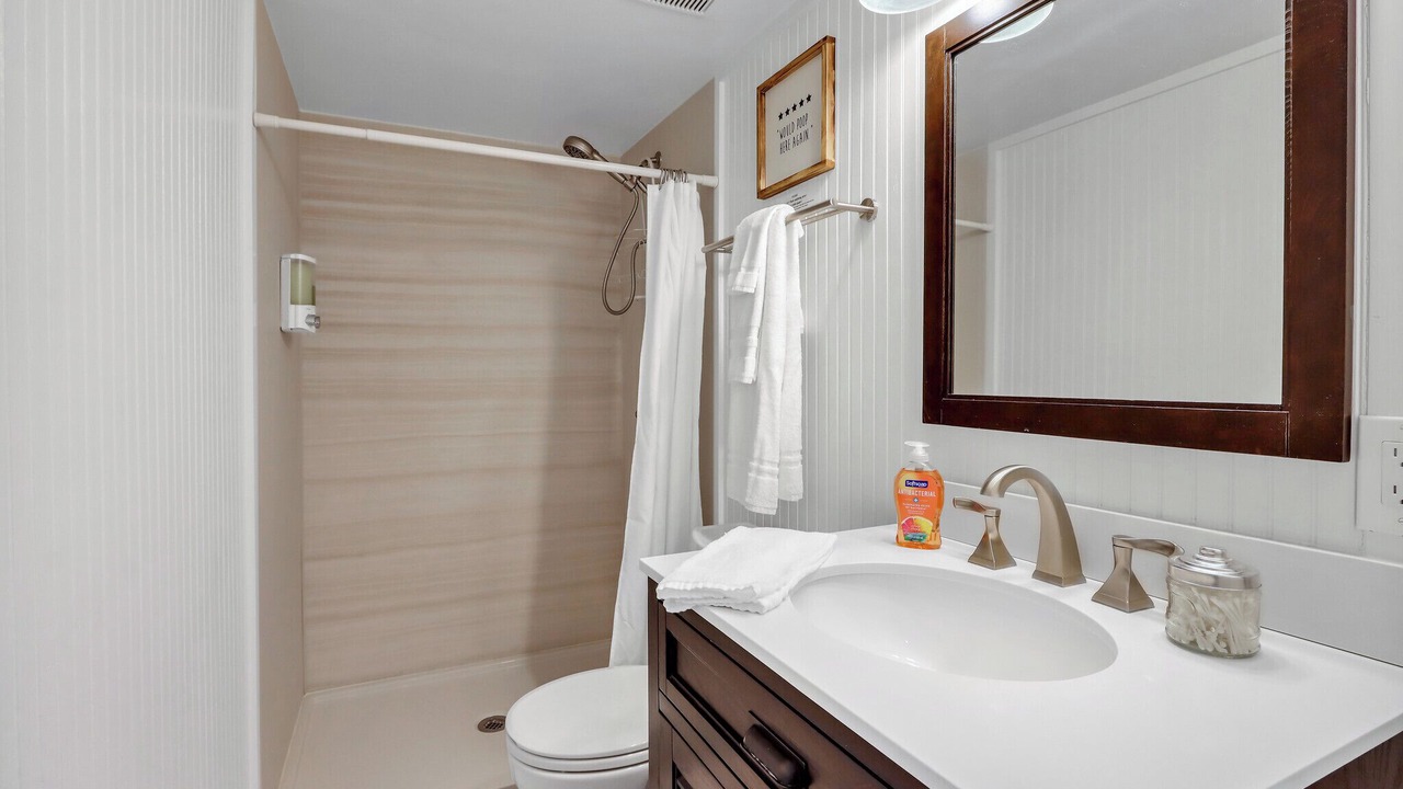 Photo of Bathroom in Lampasas