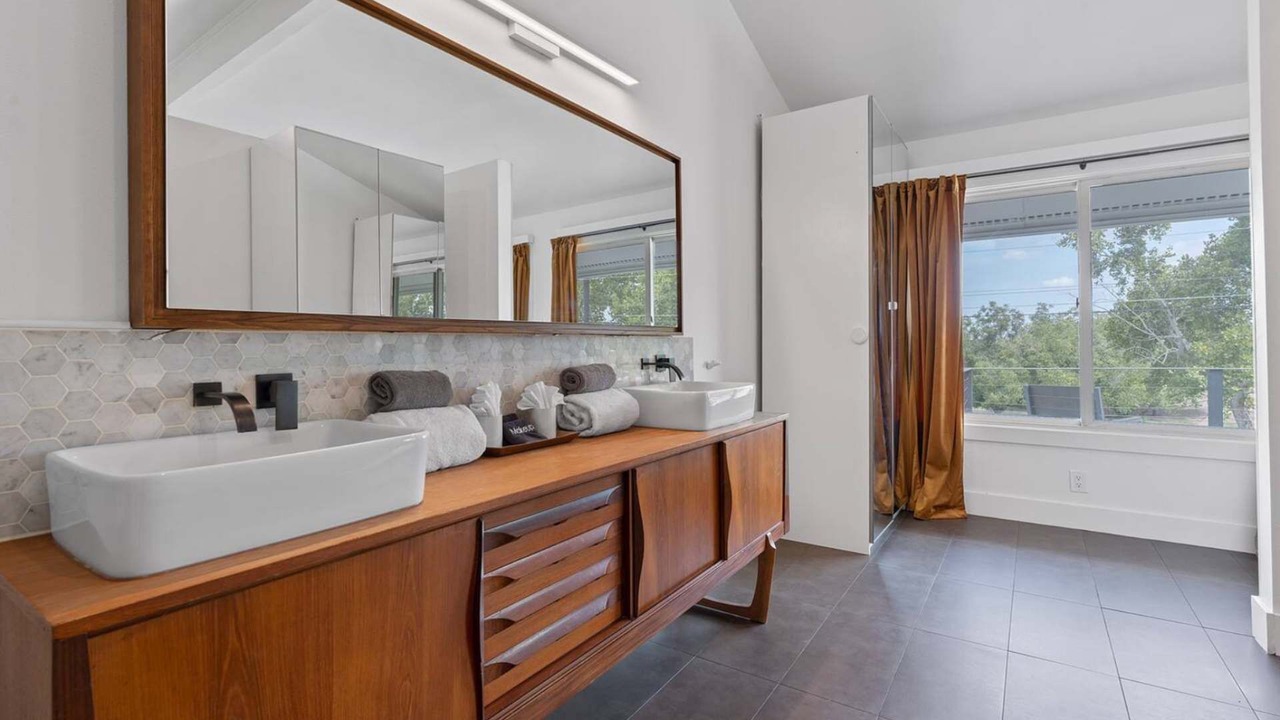 Photo of Bathroom in Pleasant Valley