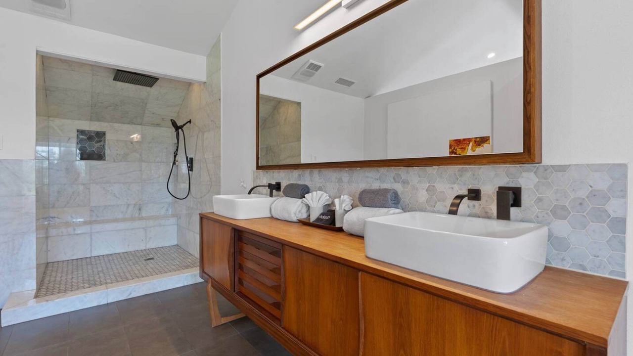 Photo of Bathroom in Pleasant Valley