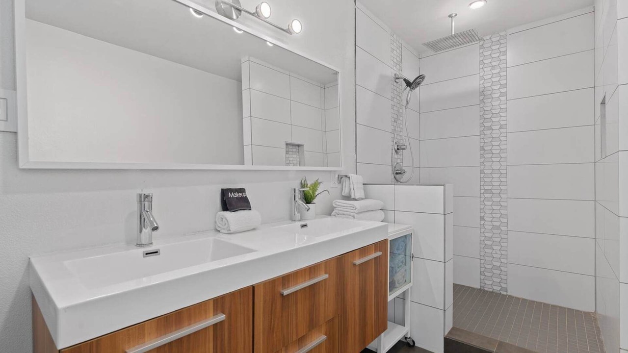 Photo of Bathroom in Pleasant Valley