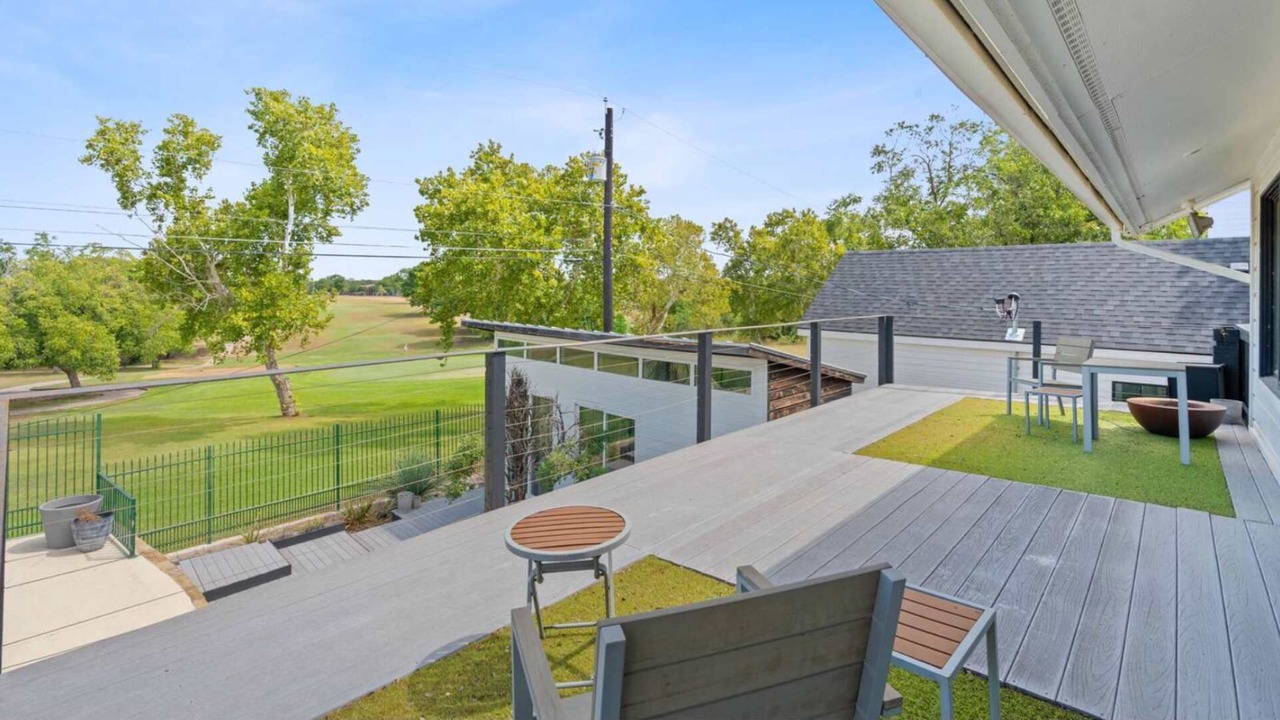 Photo of Patio Balcony in Pleasant Valley