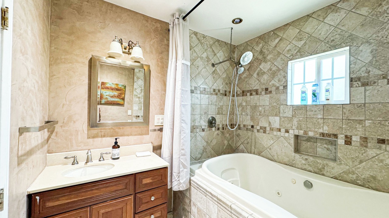 Photo of Bathroom in View Park-Windsor Hills