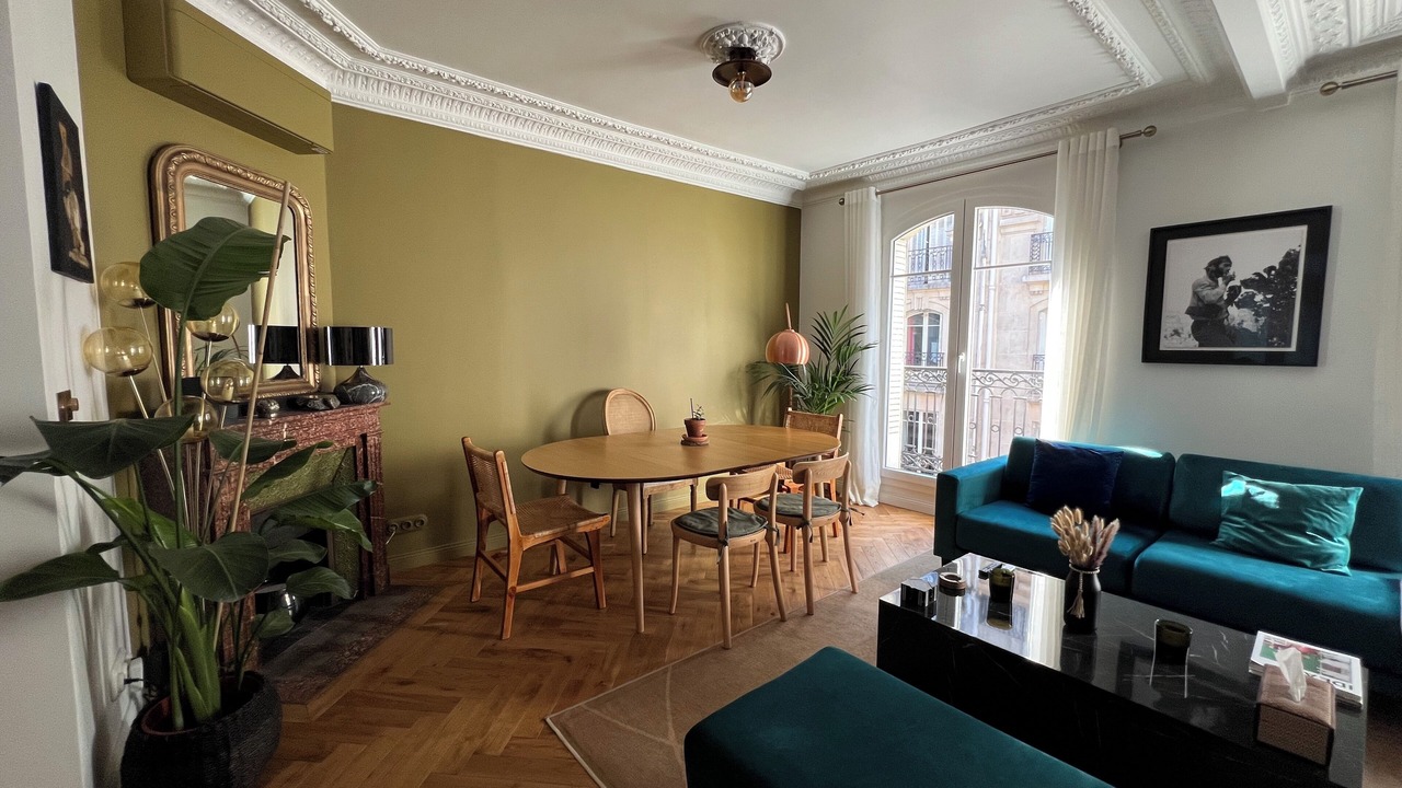 Photo of Livingroom in 18th Arrondissement