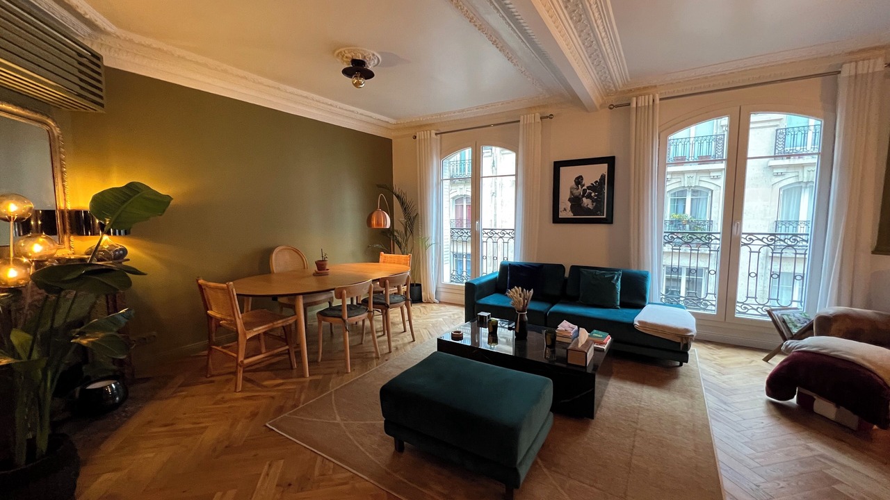 Photo of Livingroom in 18th Arrondissement