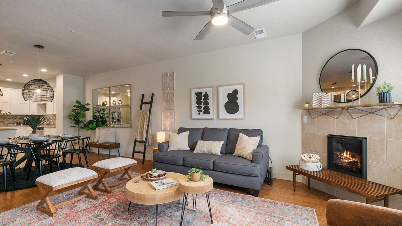 Photo of Livingroom in Old Town North