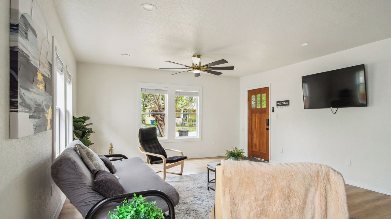 Photo of Livingroom in Denver Heights