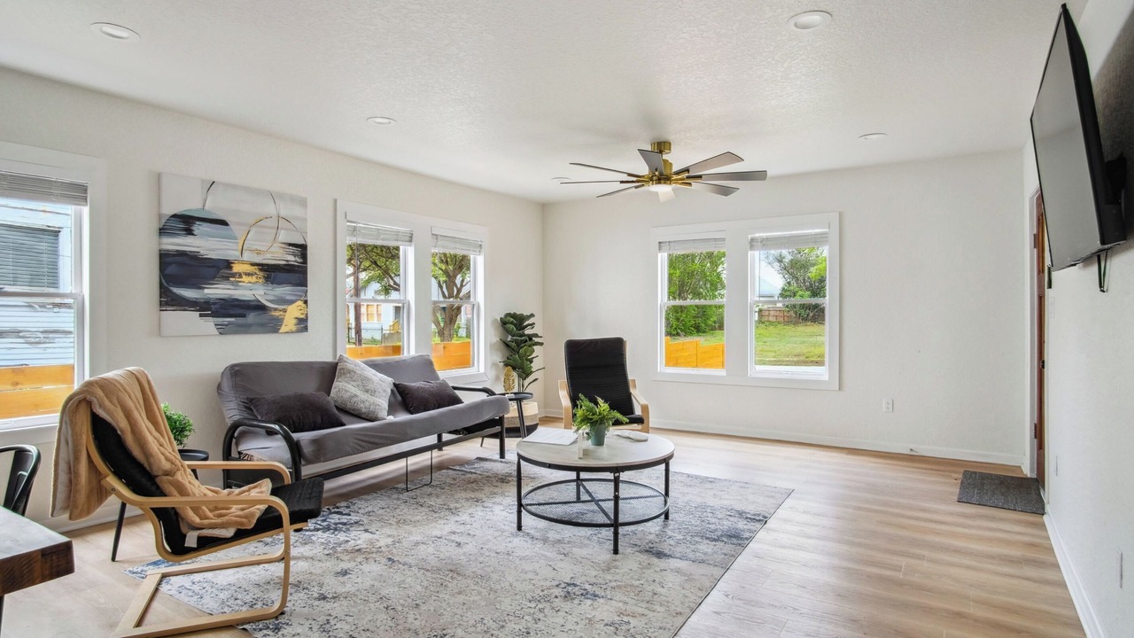Photo of Livingroom in Denver Heights