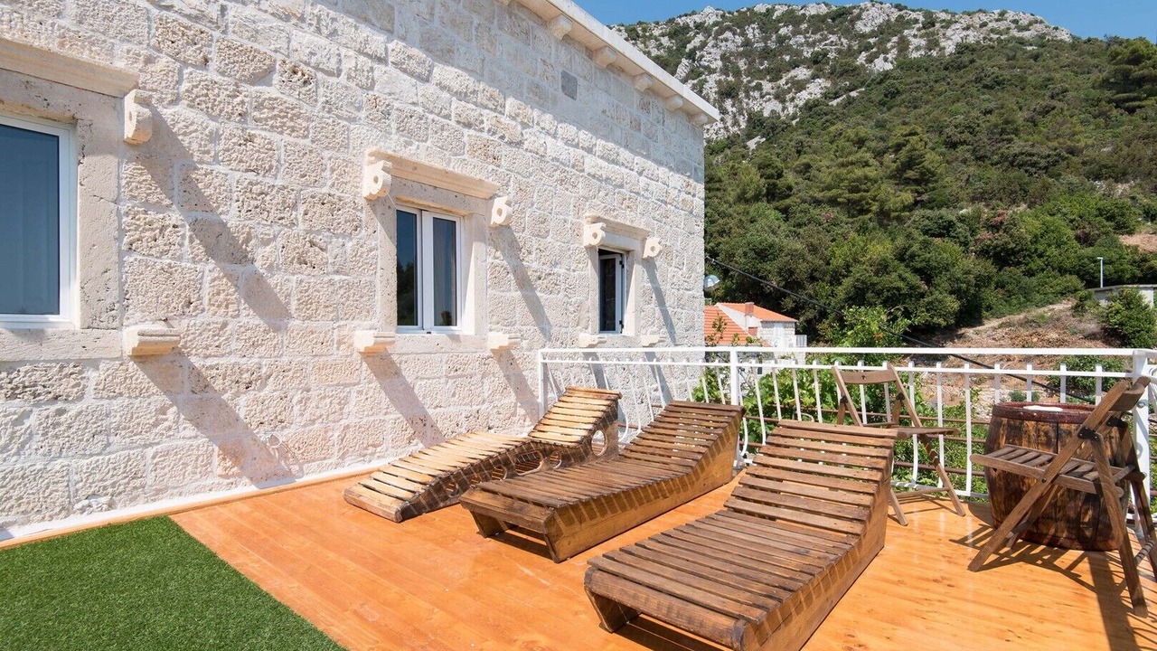Photo of Patio Balcony in Podobuce