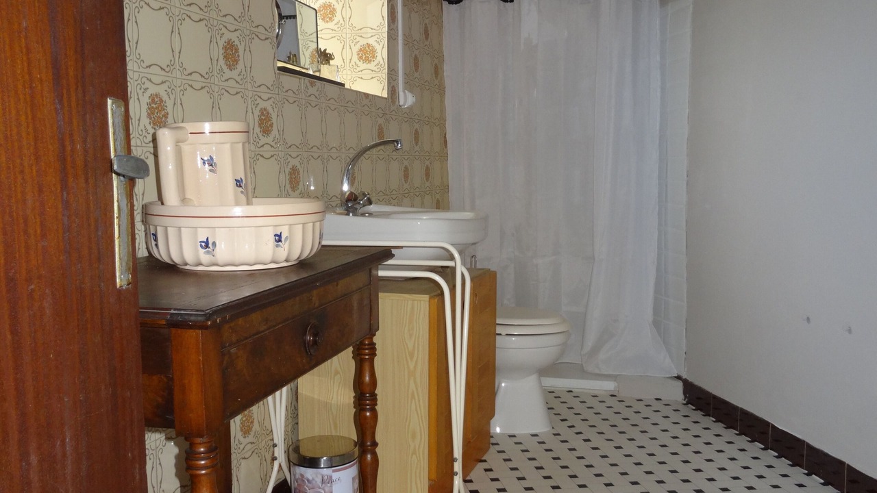 Photo of Bathroom in Yronde-et-Buron