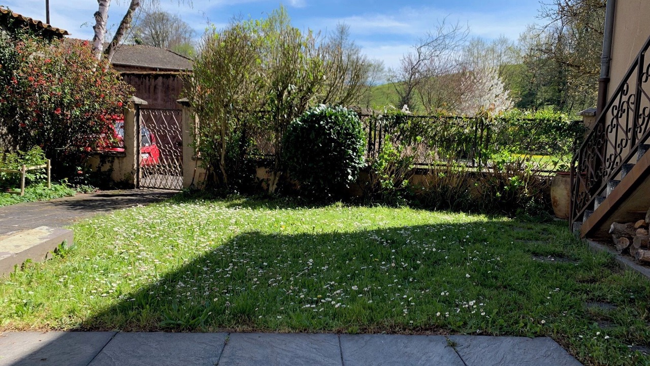 Photo of Outdoor in Yronde-et-Buron
