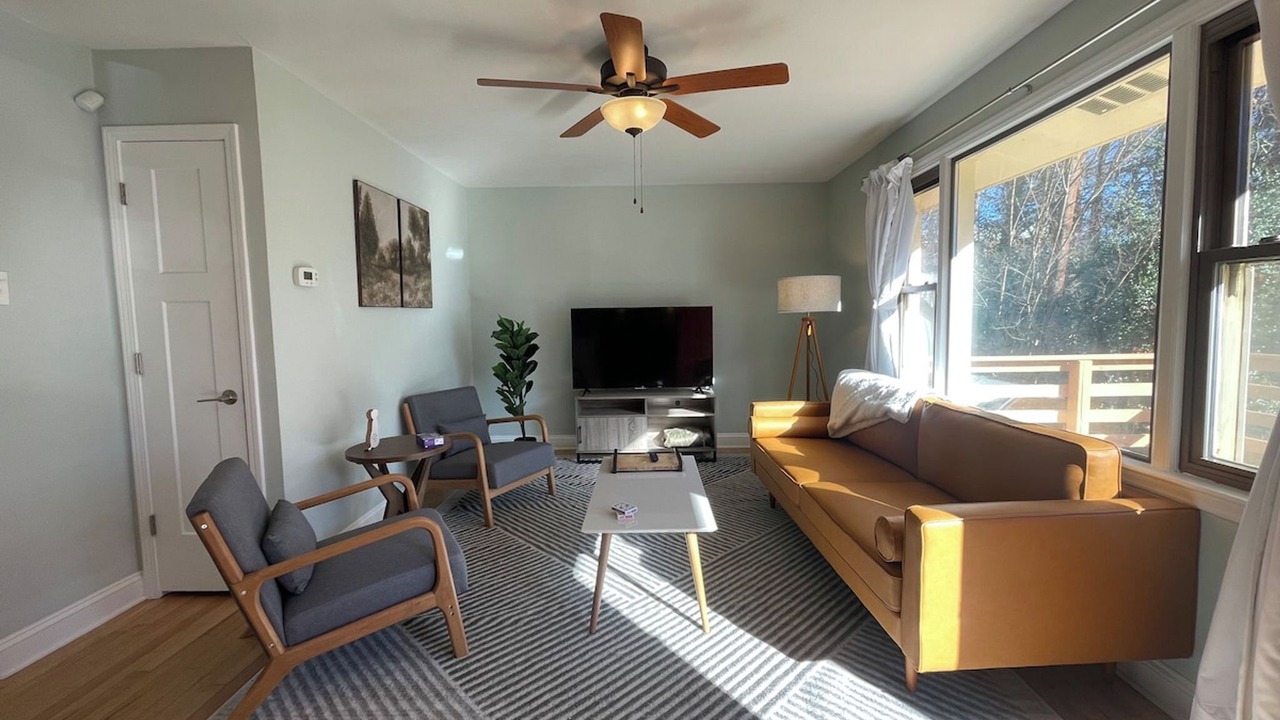 Photo of Livingroom in Carrboro